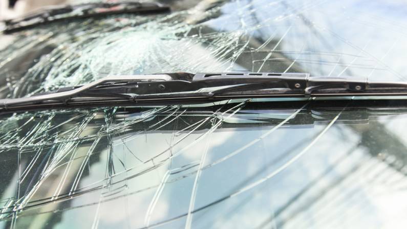 Damage on car, broken glass